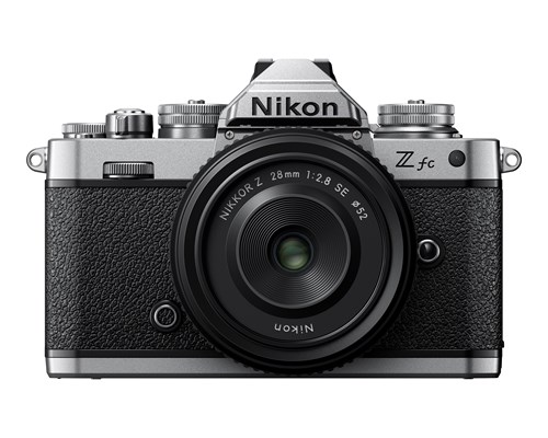 Nikon Z Fc + Z 28 Mm F/2.8 Se